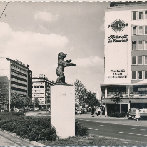 AK Düsseldorf, Ernst-Reuter-Platz und Berliner Allee Nordrhein-Westfalen (S1700)