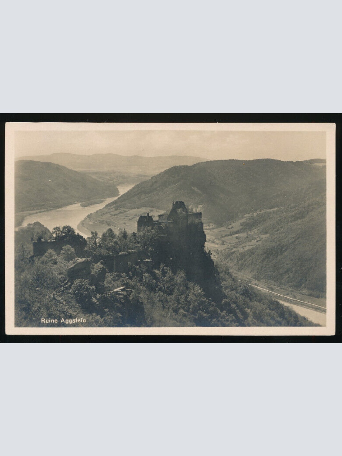 AK aus Aggstein mit Ruine Aggstein Niederösterreich (5744)