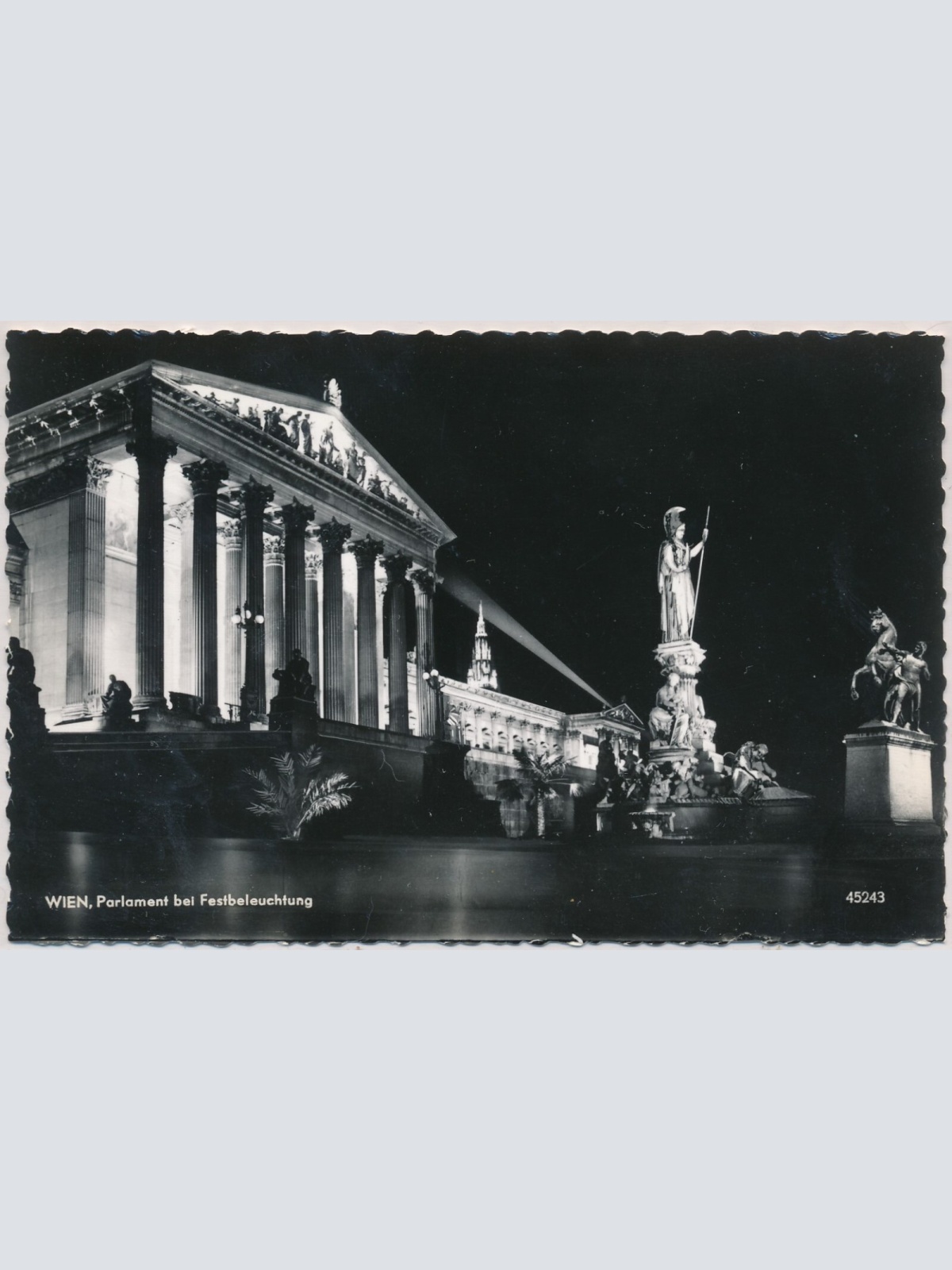 AK, Wien, Parlament bei Festbeleuchtung (S1572)