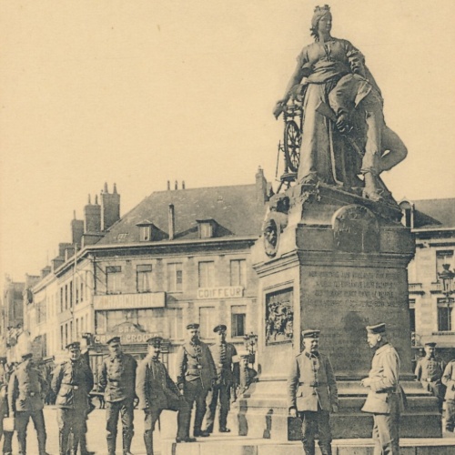 AK, Saint-Quentin, Denkmal des 8. Oktober 1870, Frankreich (S1920)