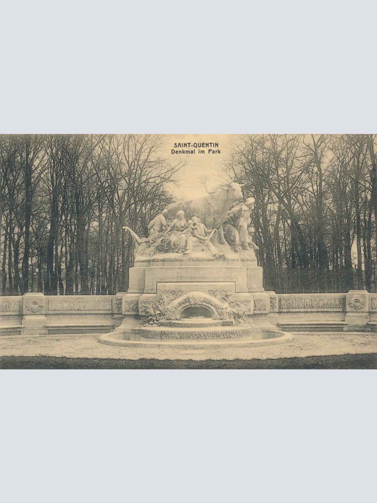 AK, Saint-Quentin, Denkmal im Park, Frankreich (S1927)