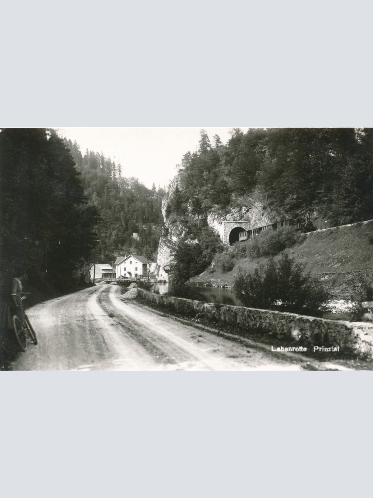 AK aus Lehenrotte Frau mit Fahrad Niederösterreich (6159)