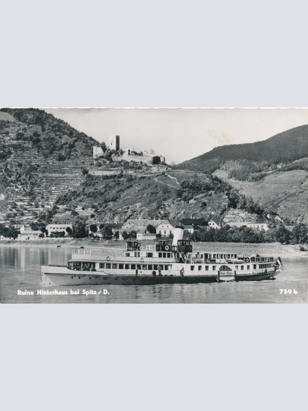 AK aus Spitz mit Ruine Hinterhaus und Dampfer Niederösterreich (6896)