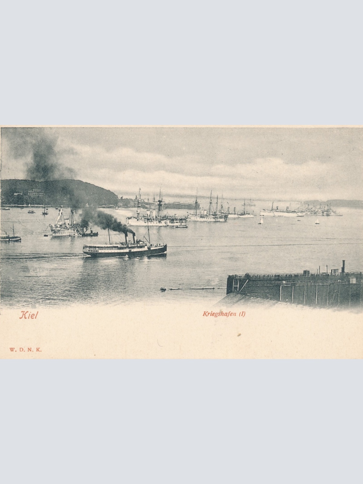 AK aus Kiel vom Kriegshafen mit Dampfer Schleswig - Holstein (7267)