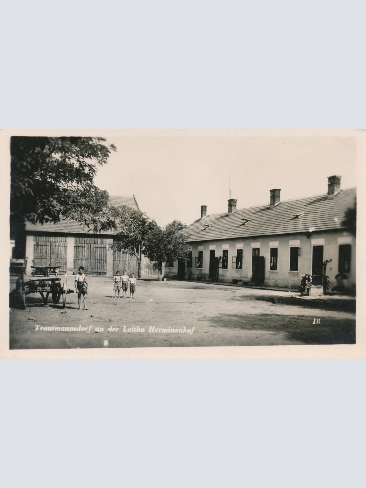 AK aus Trautmannsdorf an der Leitha Herminenhof Niederösterreich (7870)