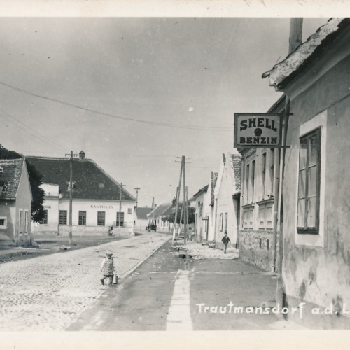 AK aus Trautmannsdorf Shell Benzin Niederösterreich (7887)