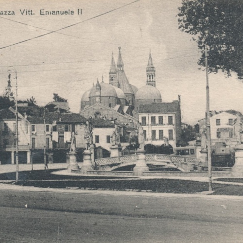 AK aus Padova Piazza Vitt Ansichtskarte Italien (8144)