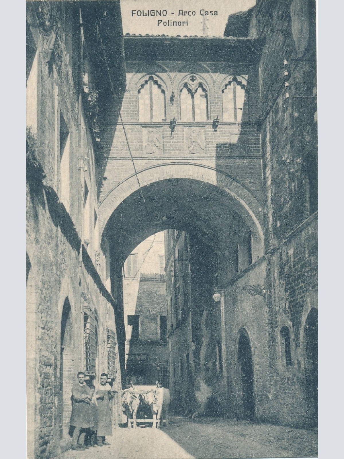 AK aus Foligno - Arco Casa Polinori Italien Ansichtskarte (8161)