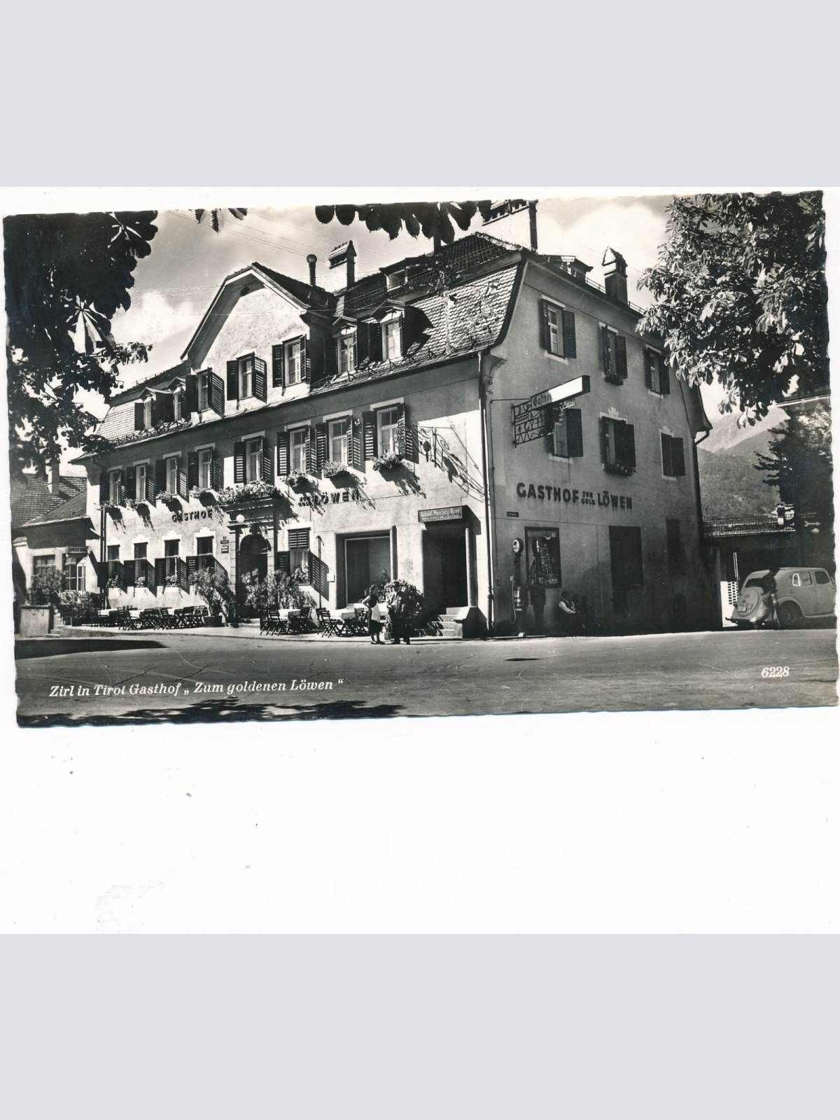 AK aus Zirl mit Gasthof zum goldenen Löwen Tirol Ansichtskarte (8317)