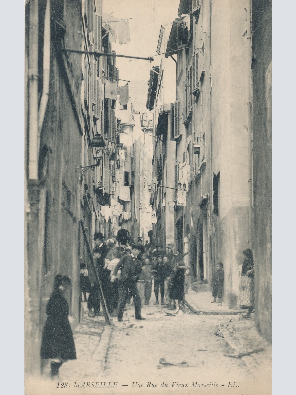 AK aus Marseille Enge Gasse Frankreich (6655)