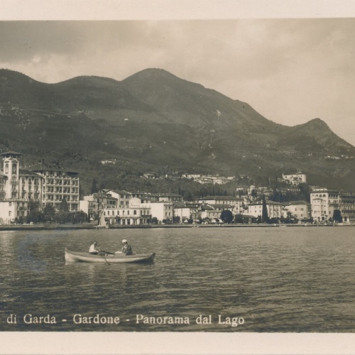 AK aus Lago di Garda Gardone Italien Ansichtskarte (8556)