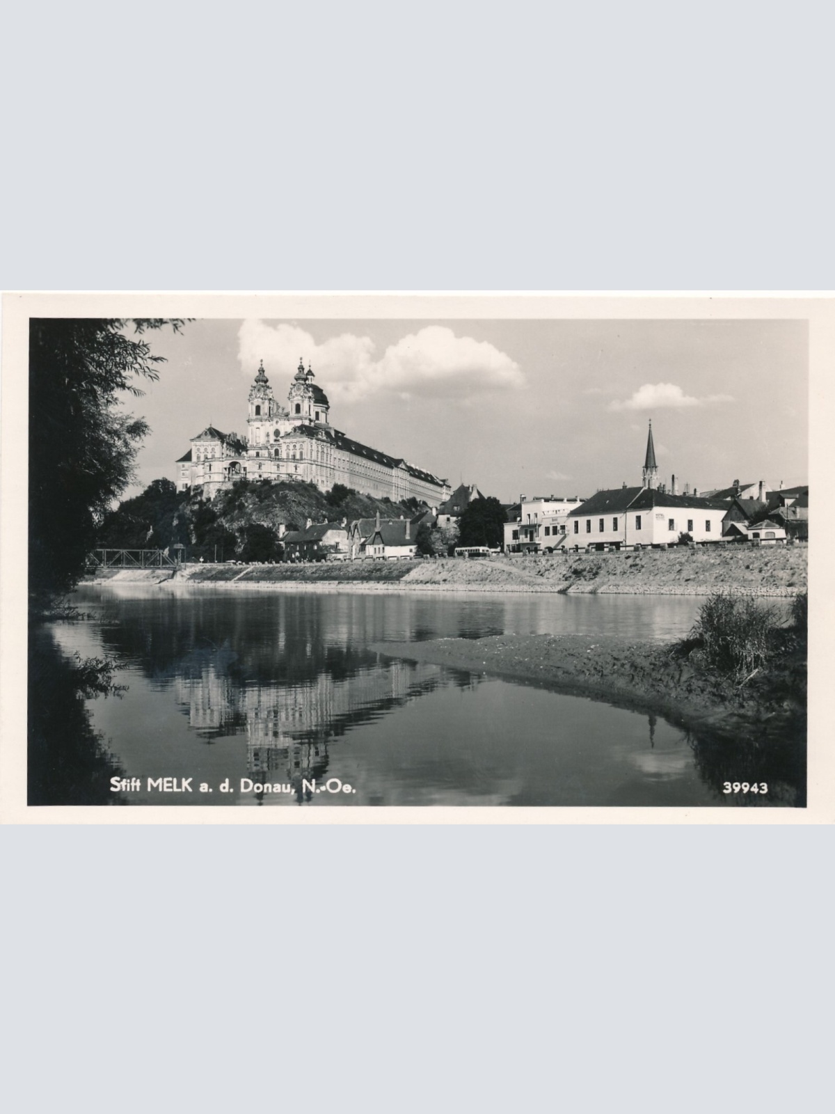 AK aus Melk an der Donau mit Stift Melk Niederösterreich Ansichtskarte (8790)