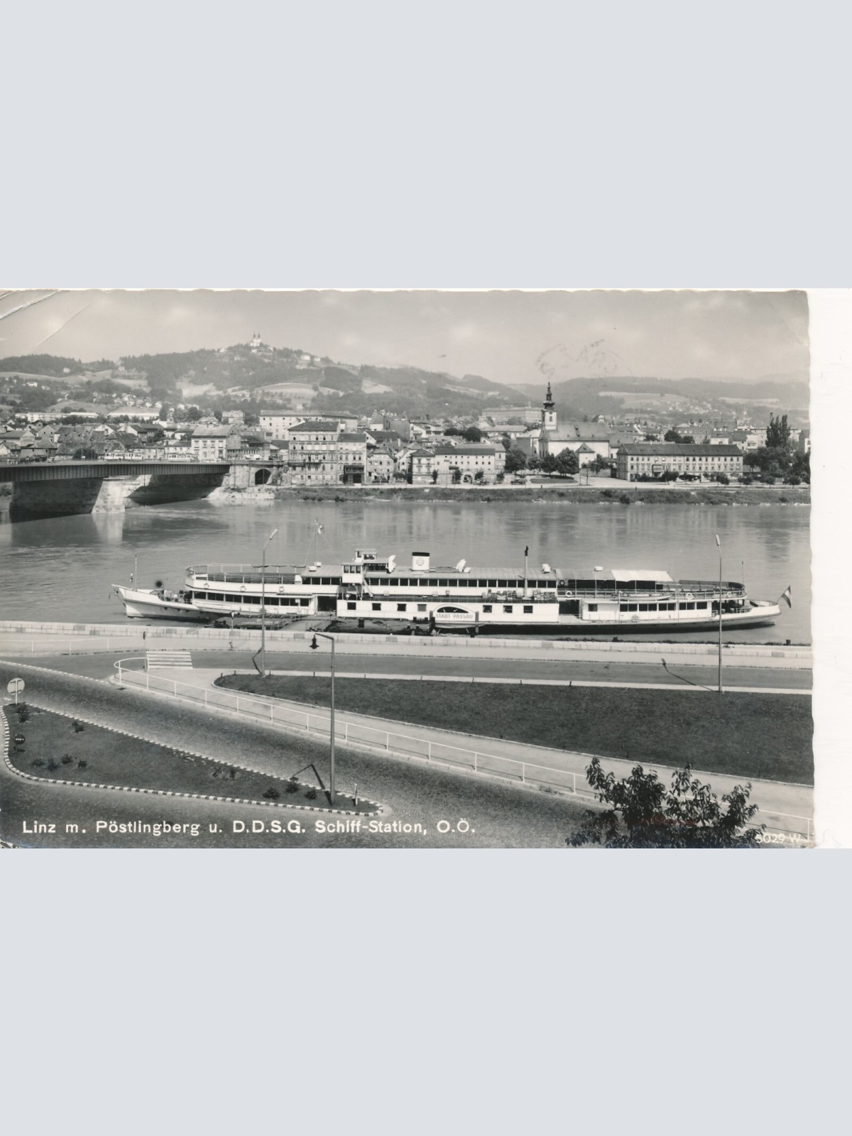 AK aus Linz an der Donau mit Dampfer Oberösterr. Ansichtskarte (9007)