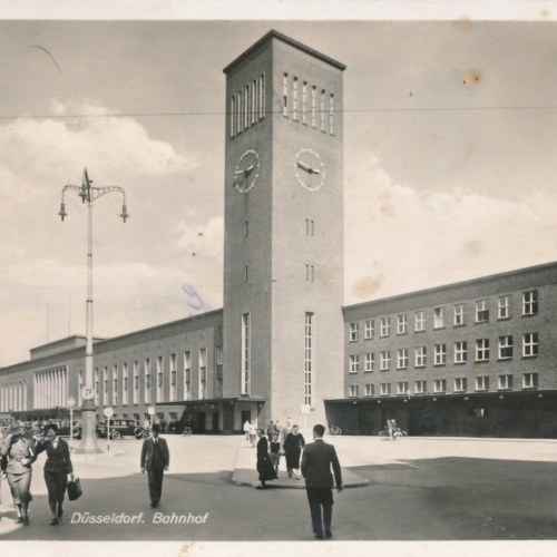 AK aus Düsseldorf mit Bahnhof Nordrhein - Westfalen Ansichtskarte (9405)