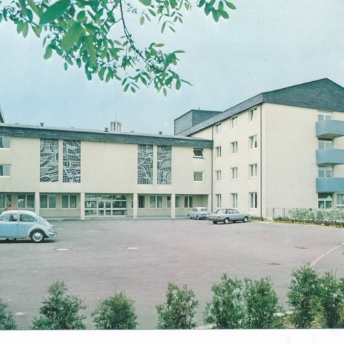 AK aus Linz an der Donau Franziskusschwestern Oberösterr. Ansichtskarte (9035)