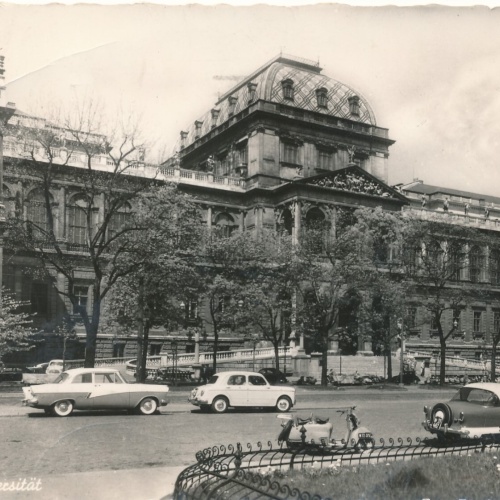 AK aus Wien mit Universität und Oldtimer Ansichtskarte (9547)