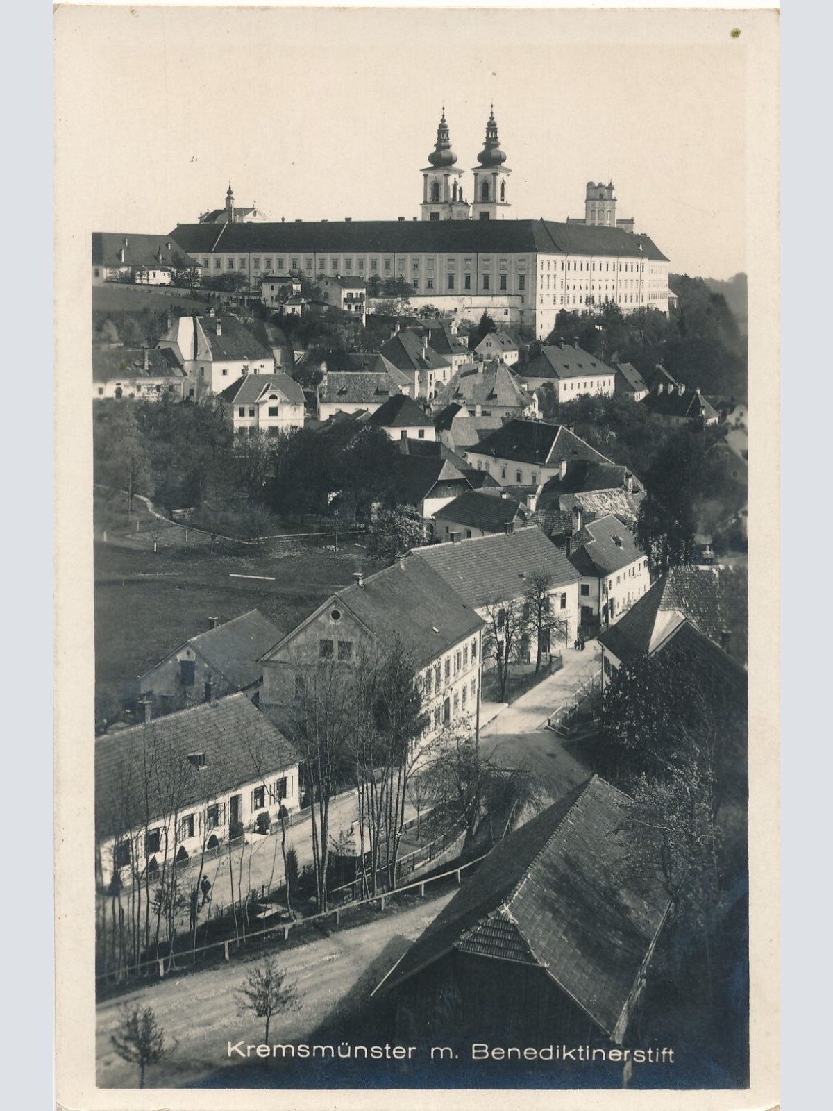 AK aus Kremsmünster Benediktiener stfit Oberösterreich Ansichtskarte (9748)