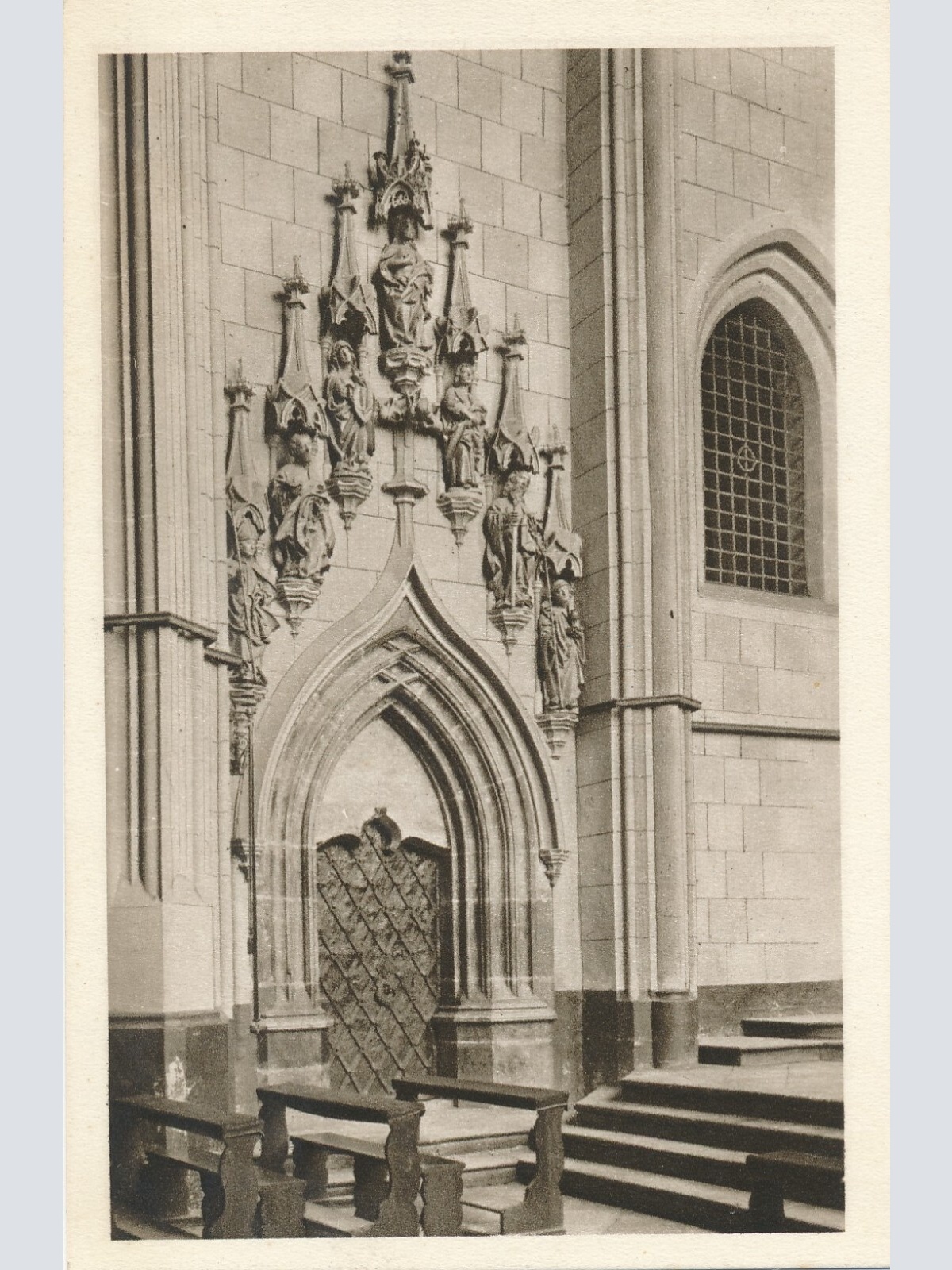 AK aus Mondsee mit Kircheninneres Oberösterreich Ansichtskarte (10574)