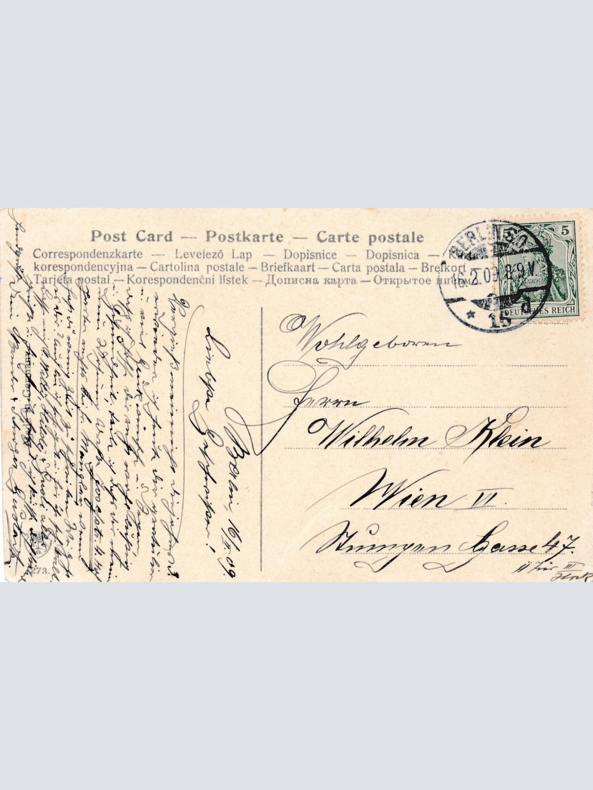 Motiv - Karte Mädchen und Junge mit Brief vor Riesen Blumen (10761)