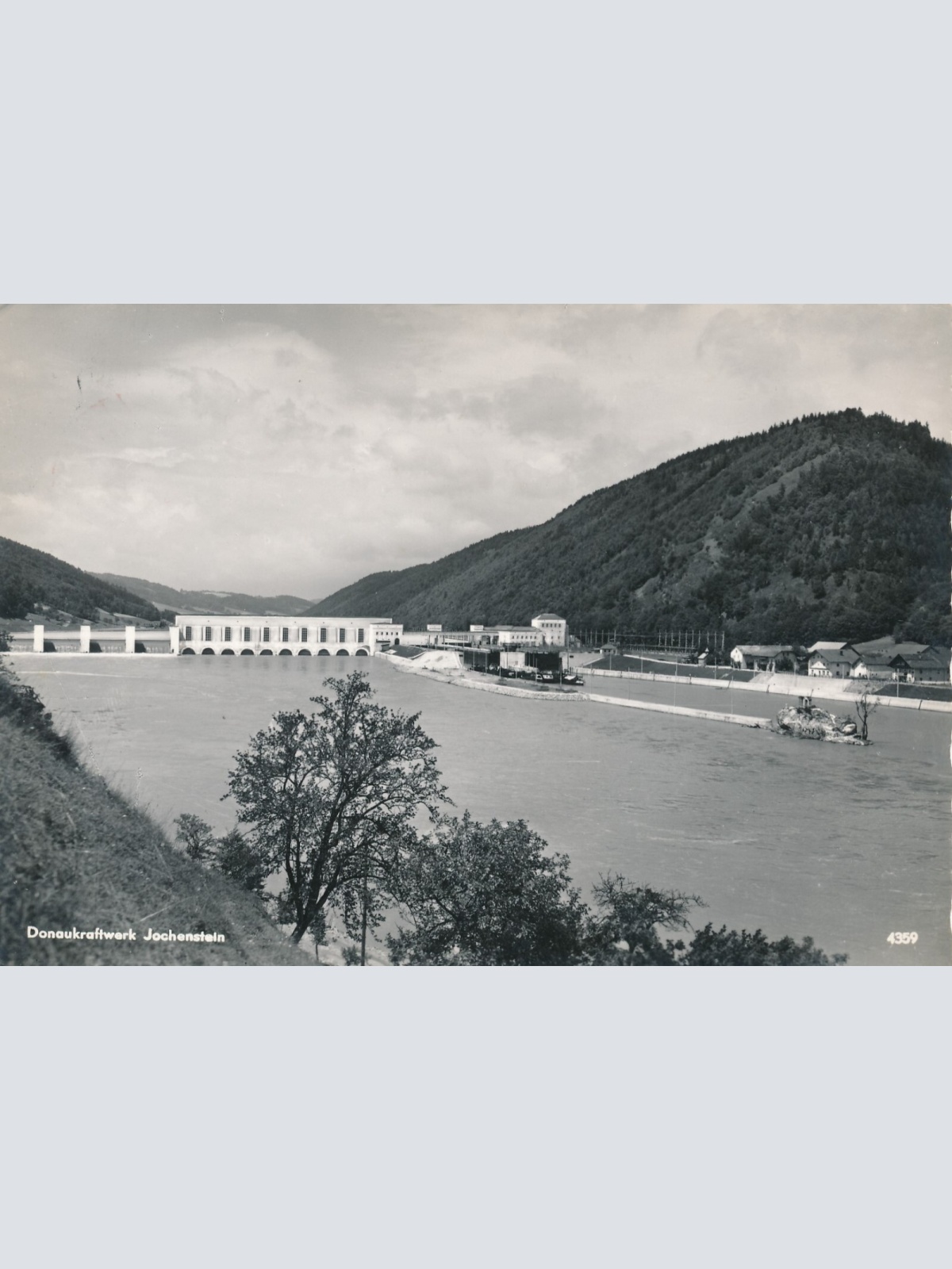 AK aus Jochenstein mit Donaukraftwerk Oberösterreich Ansichtskarte (11082)
