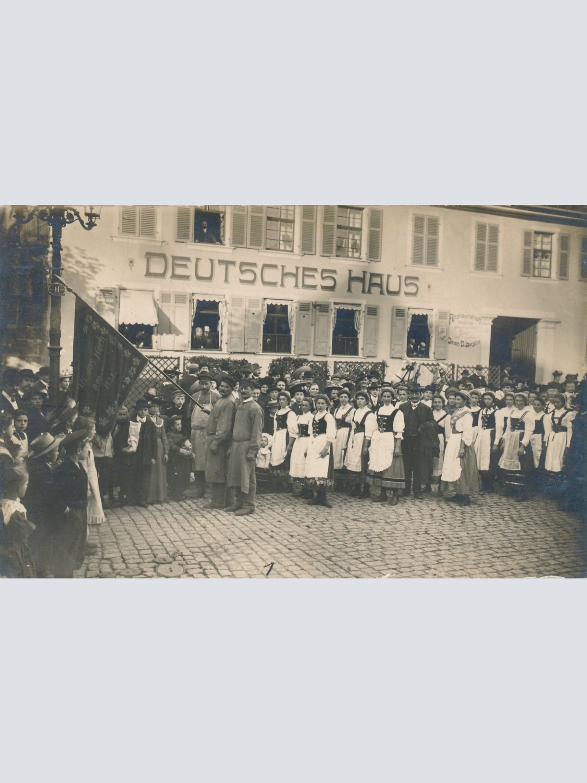 AK Annodazumals am Marktplatz mit Deutsches Haus Ansichtskarte (12489)