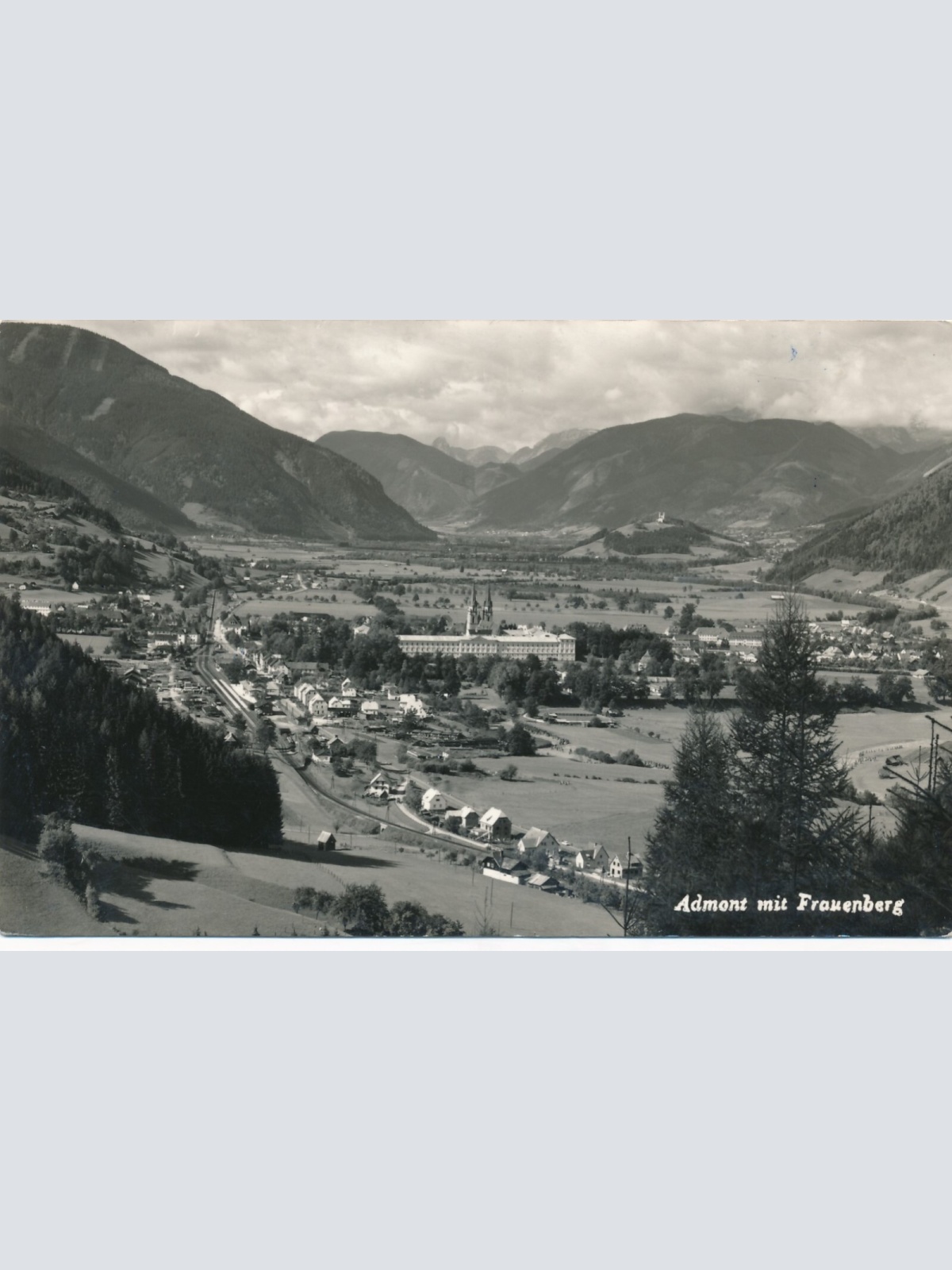 AK aus Admont mit Frauenerg Steiermark Ansichtskarte (12405)