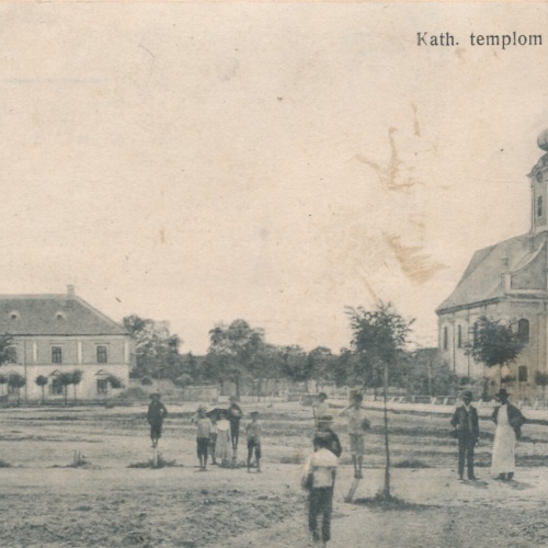 AK aus Hatvan Ungarn Kath templom es parokia Ansichtskarte (11831)