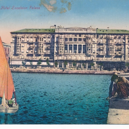 AK aus Trieste - Triest mit Segelboot Italien Ansichtskarte (13287)