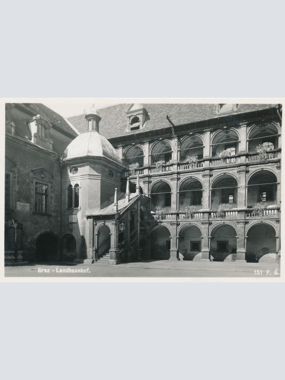 AK aus Graz Landhaushof Steiermark Ansichtskarte (13674)