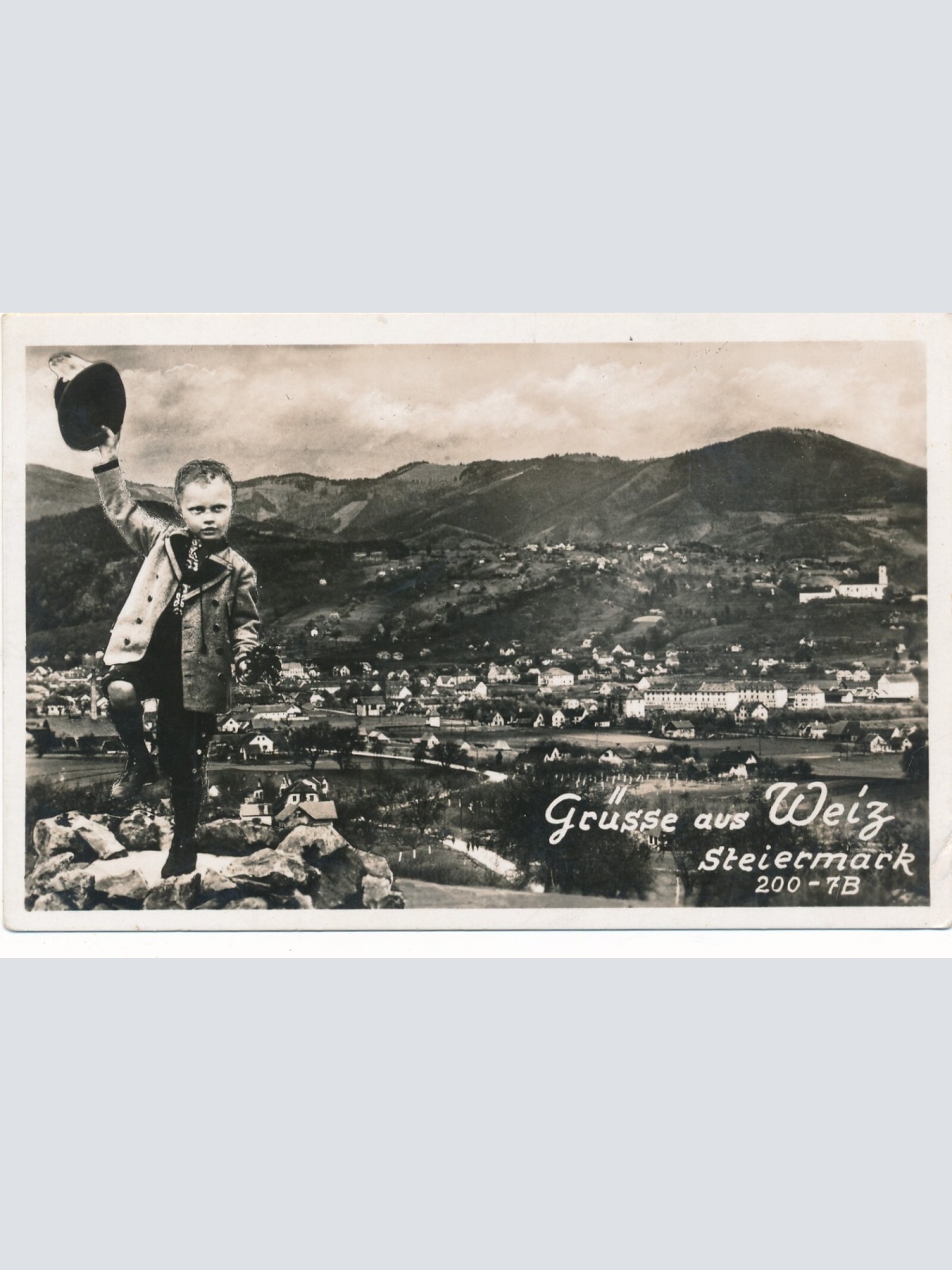 AK aus Weiz mit Kind in Tracht Steiermark Ansichtskarte (13886)