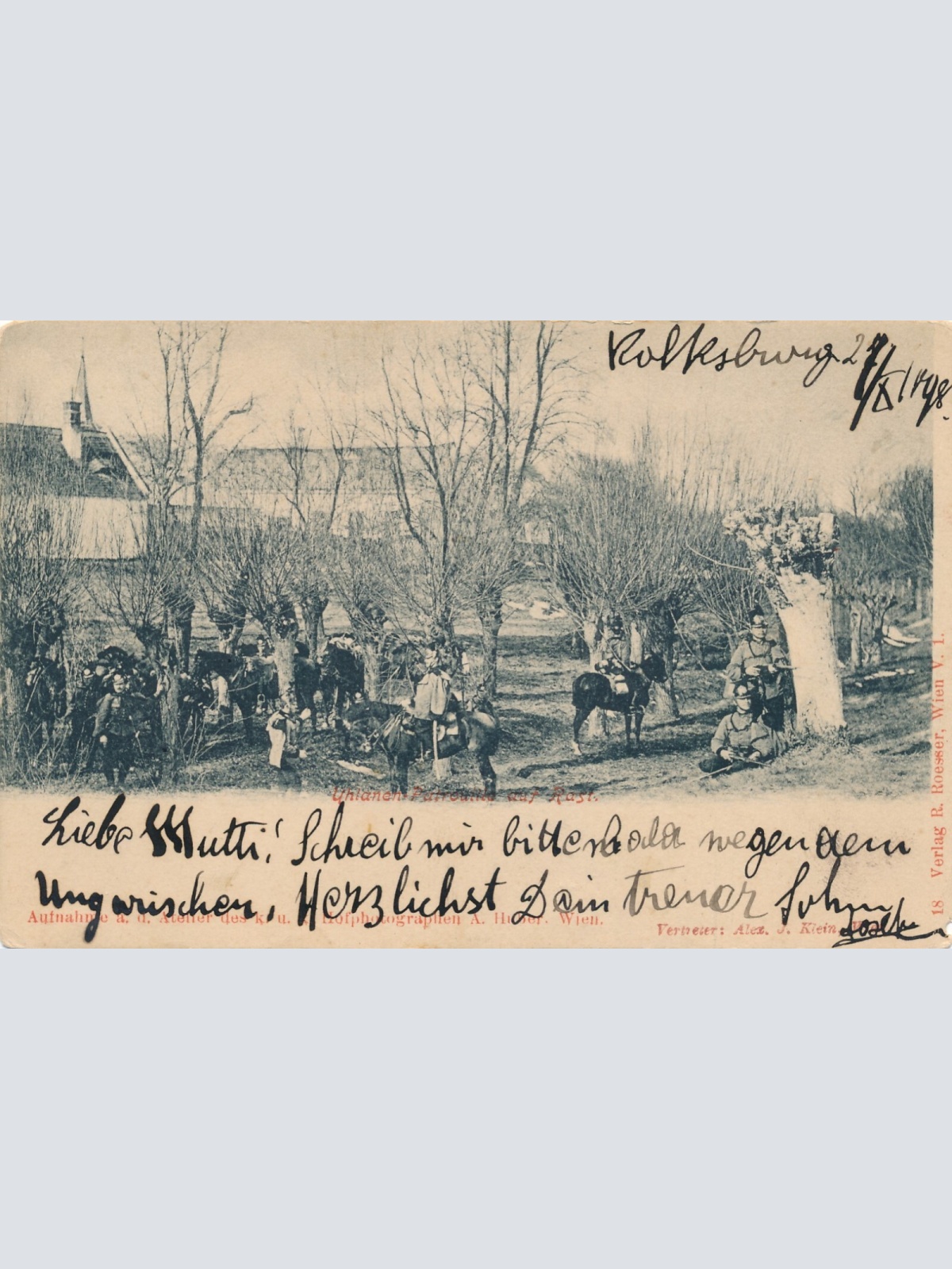 AK Uhlanen Patrouille auf Rast mit Pferden Ansichtskarte (13903)