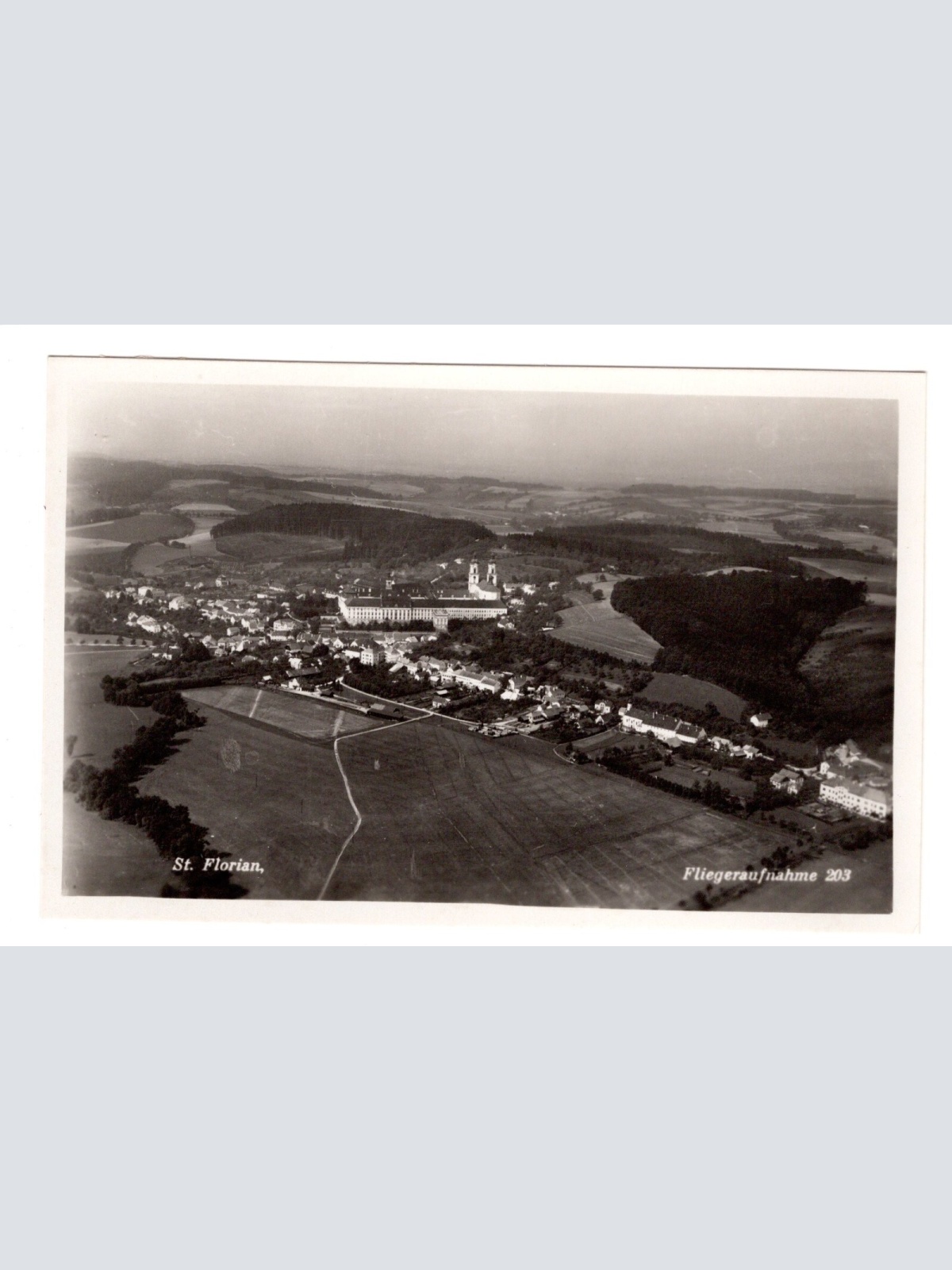 AK, Fliegeraufnahme, St. Florian, Oberösterreich, Ansichtskarte (S4865)