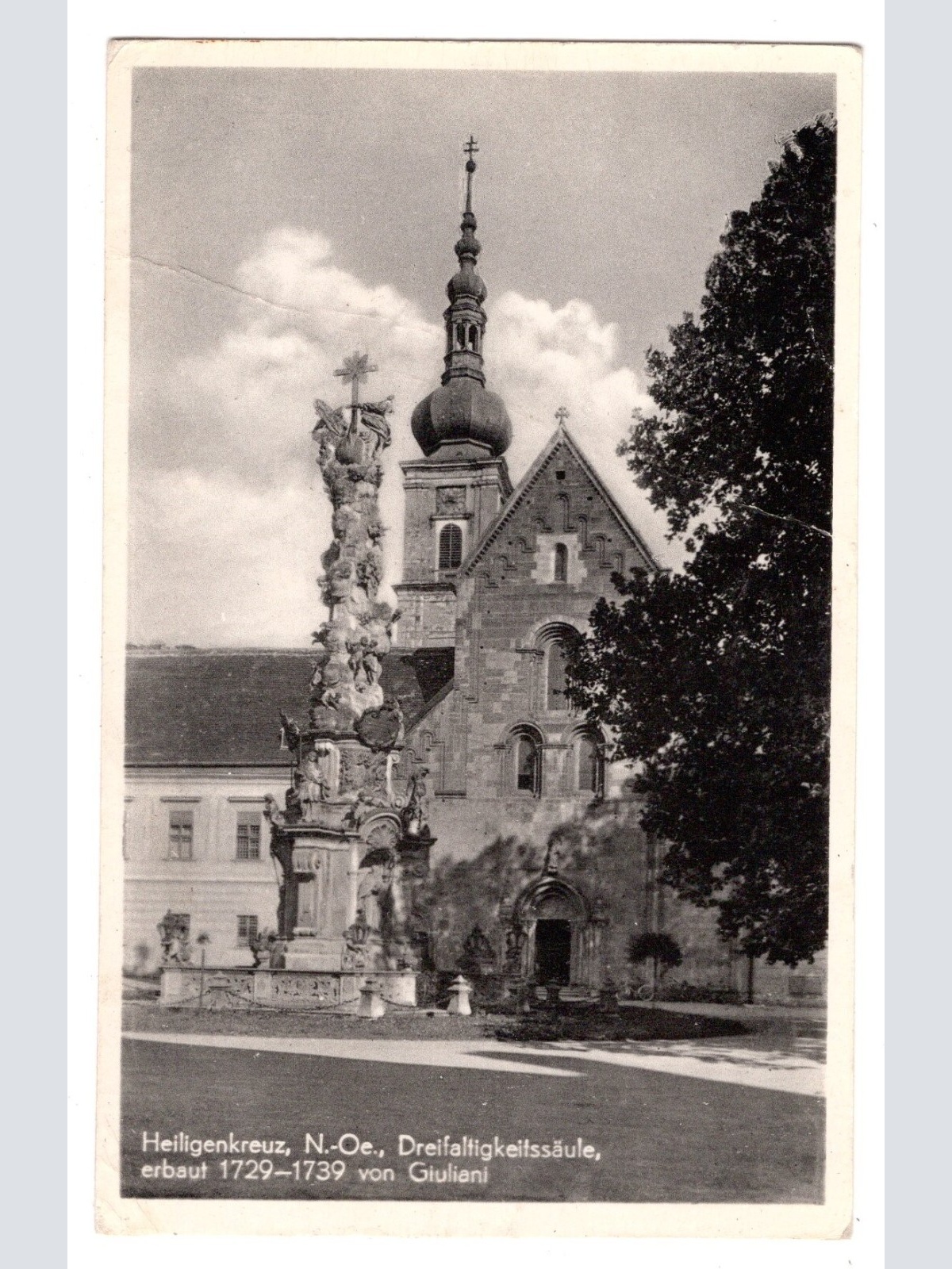 AK, Heiligenkreuz, Dreifaltigkeitssäule, Niederösterreich, Ansichtskarte (S5976)