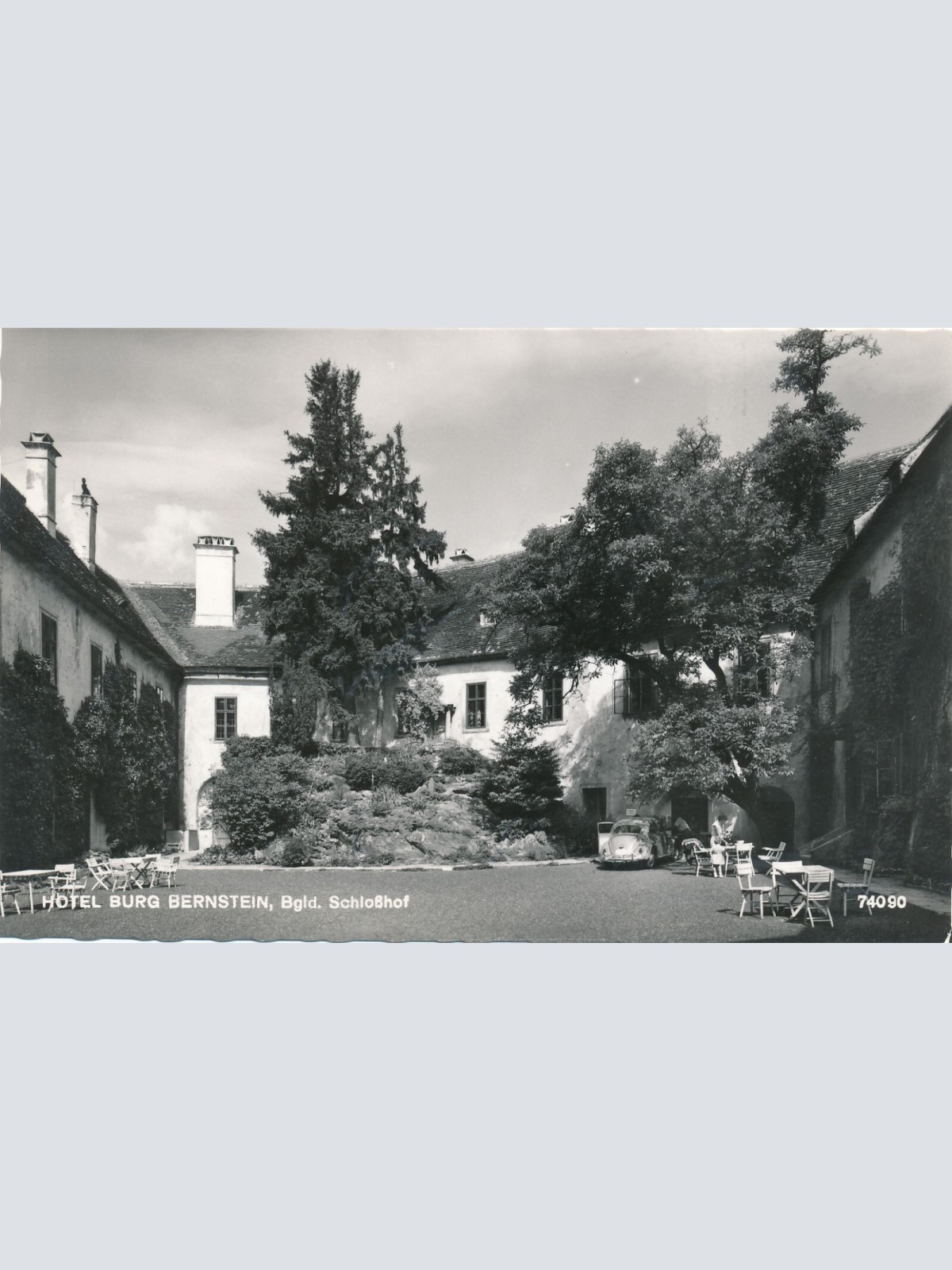 AK vom Hotel Burg Bernstein Schloßhof Burgenland Ansichtskarte (14352)