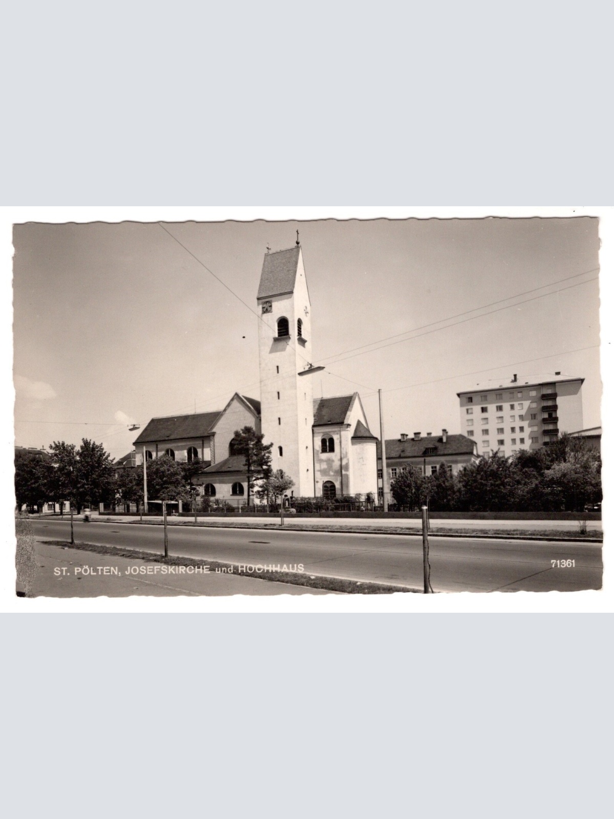 AK, St. Pölten, Josefskirche und Hochhaus Niederösterreich Ansichtskarte (S6954)