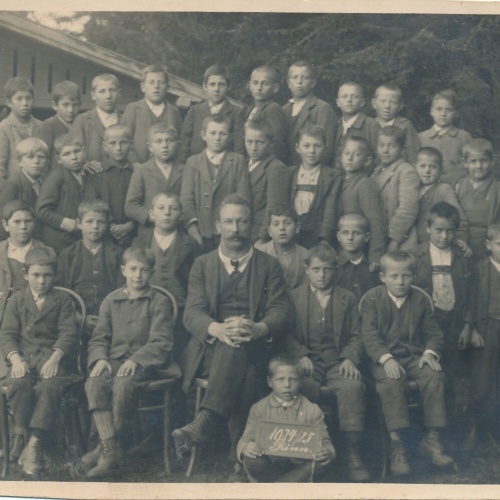 AK Klassenfoto mit Schüler 1924 25 Rinn Ansichtskarte Annodazumals (14598)