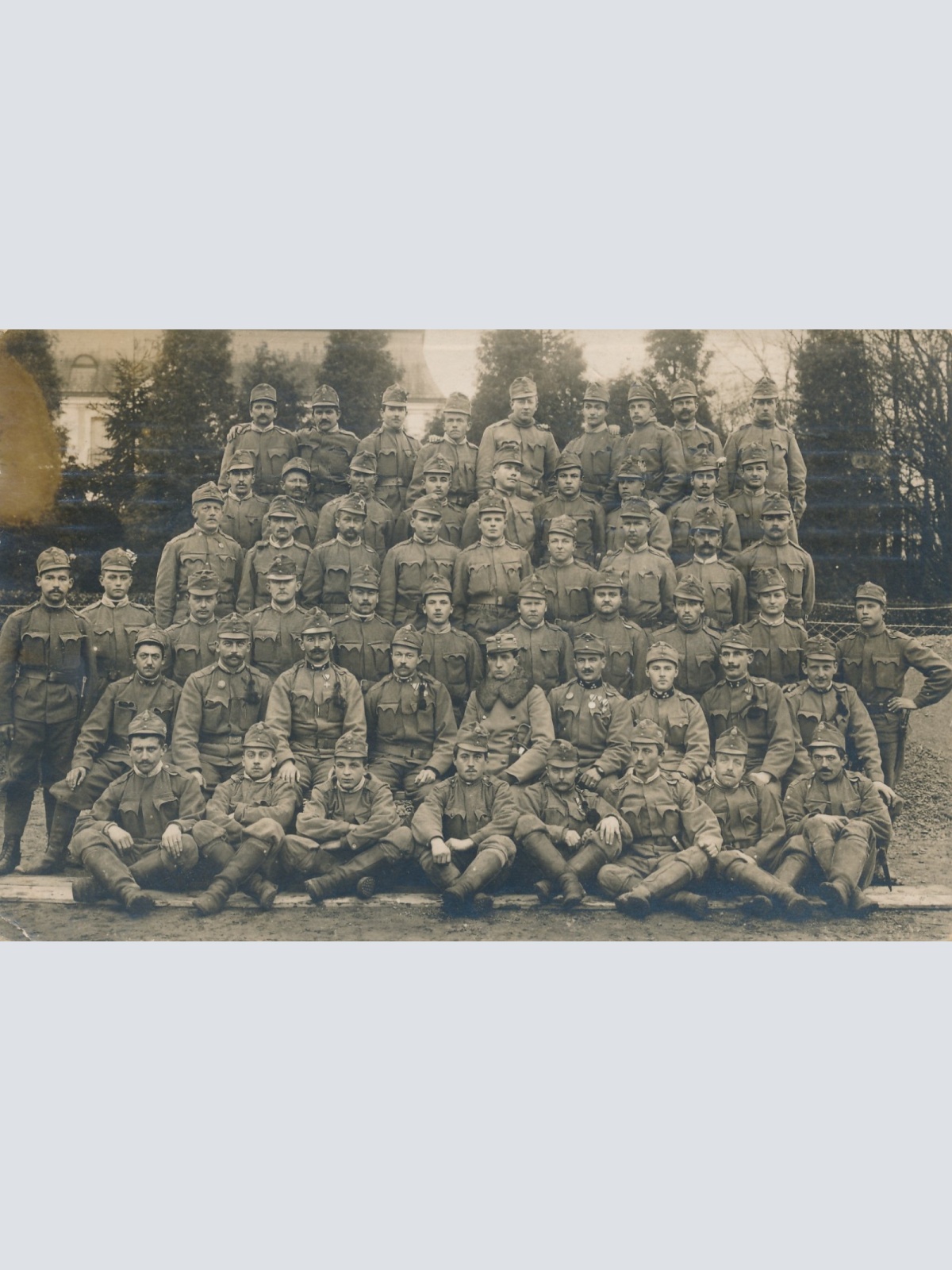 AK von einem Gruppenfoto der Soldaten Militaria Ansichtskarte (14661)