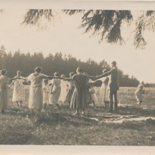 AK Annodazumals Tanzen und Lachen Ansichtskarte (14869)