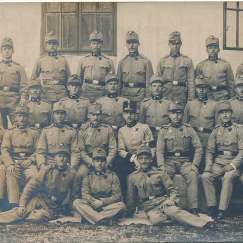 AK Gruppenfoto von Soldaten Militaria (14727)