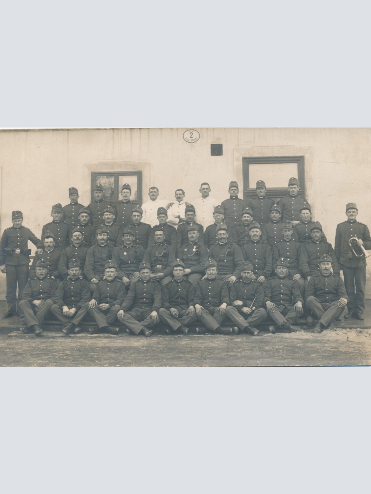 AK Manschaftsfoto von Soldaten Militaria (14731)