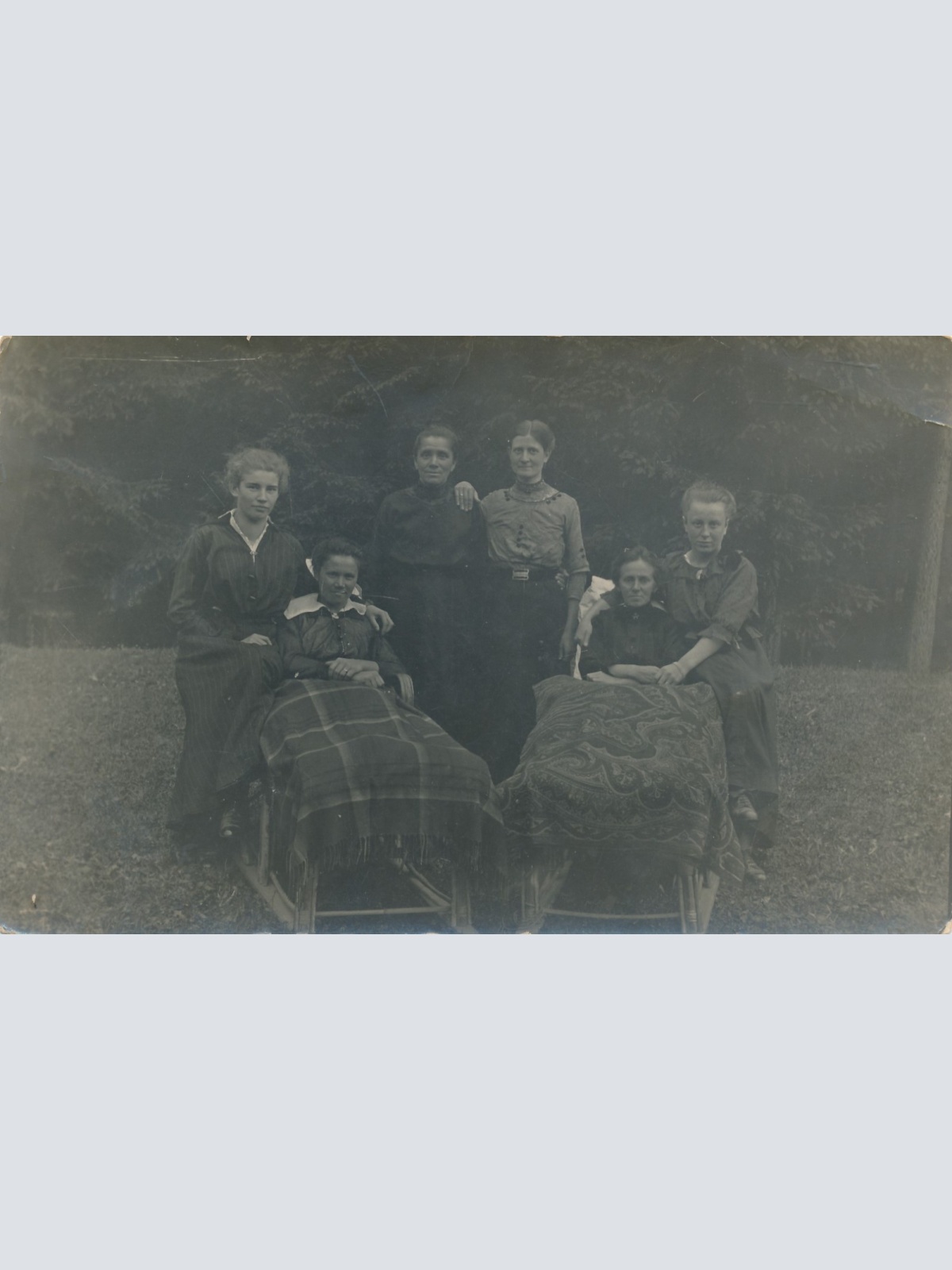 AK Annodazumals Familien Foto von den Frauen Ansichtskarte (14990)