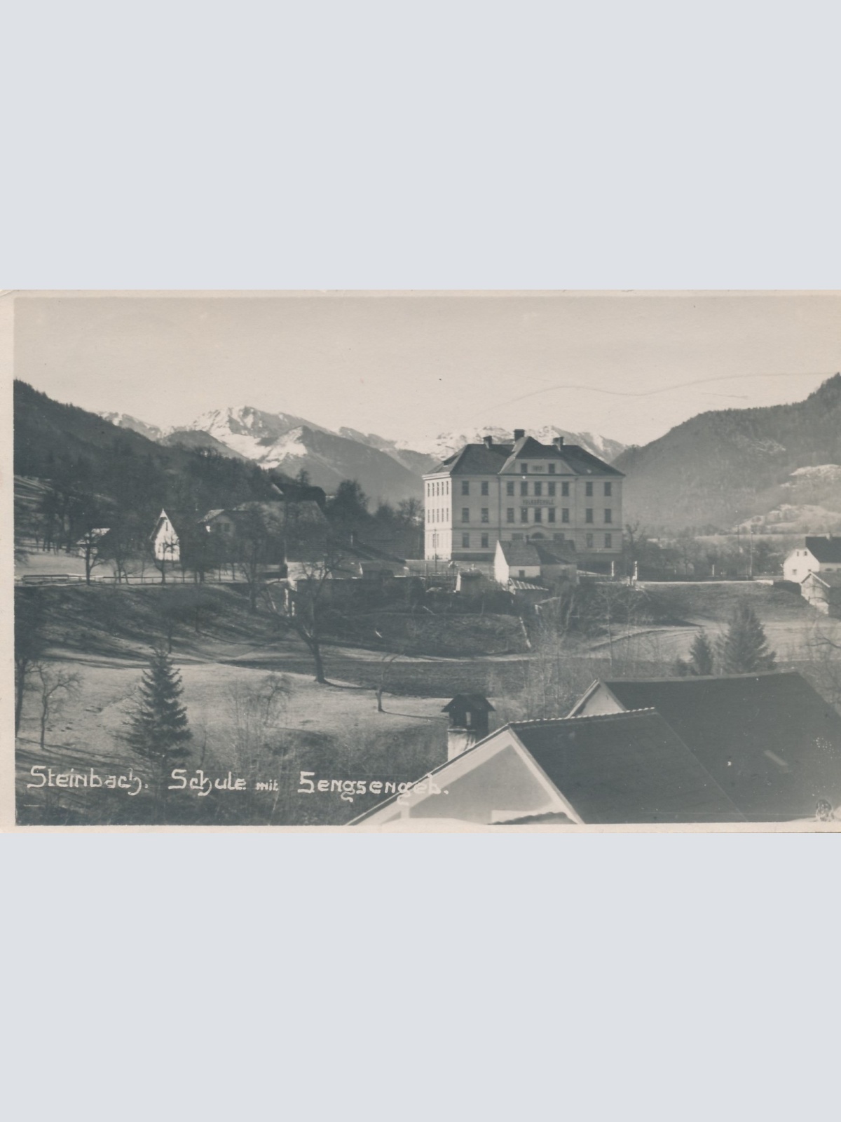 AK aus Steinbach Schule mit Sensengebirge Oberösterreich Ansichtskarte (15315)