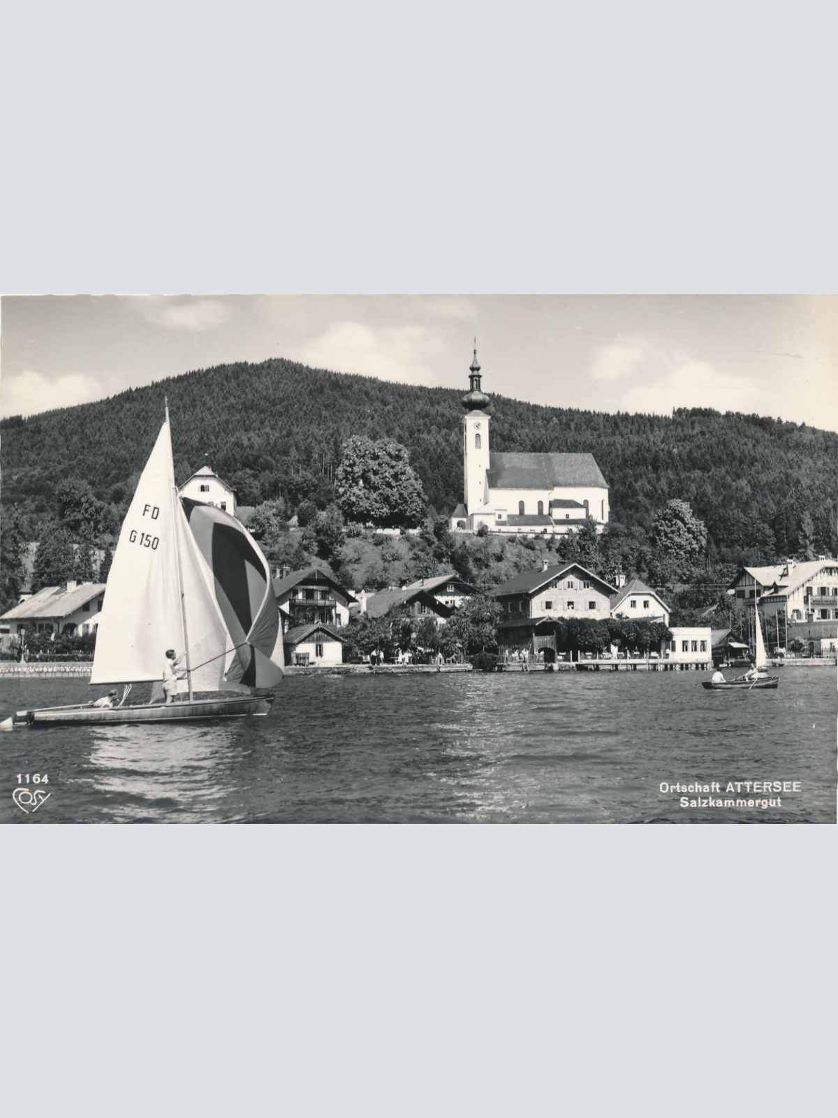 AK aus Attersee mit Segelboot Oberösterreich Ansichtskarte (15412)