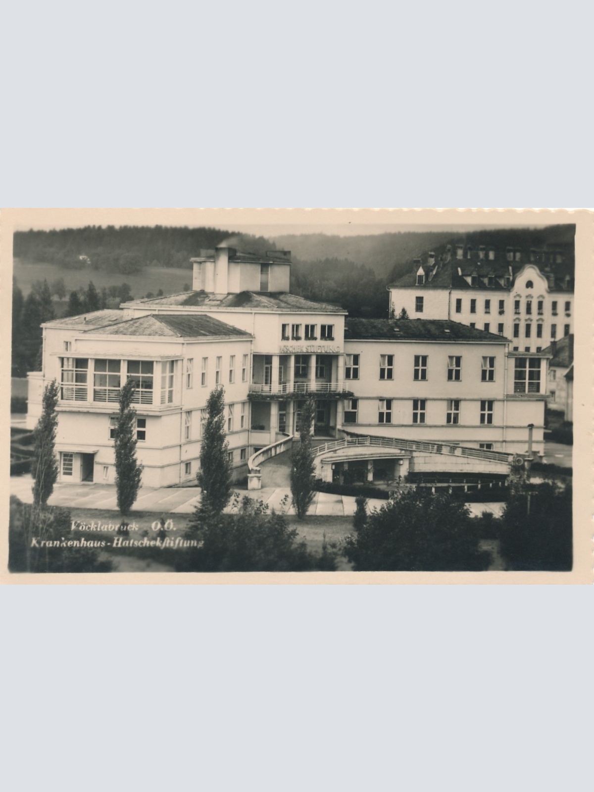 AK aus Vöcklabruck mit Krankenhaus Ansichtskarte (16763)