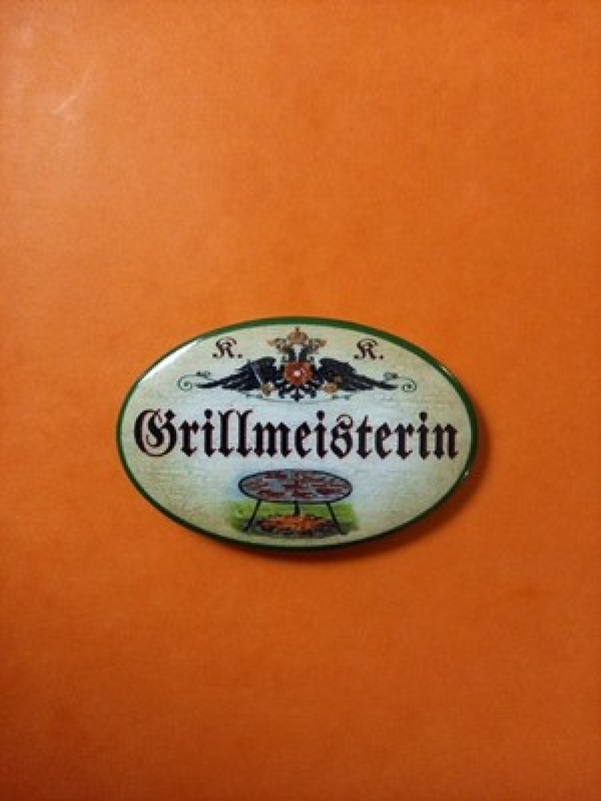 Nostalgie KuK Flaschenöffner Magnet Grillmeisterin