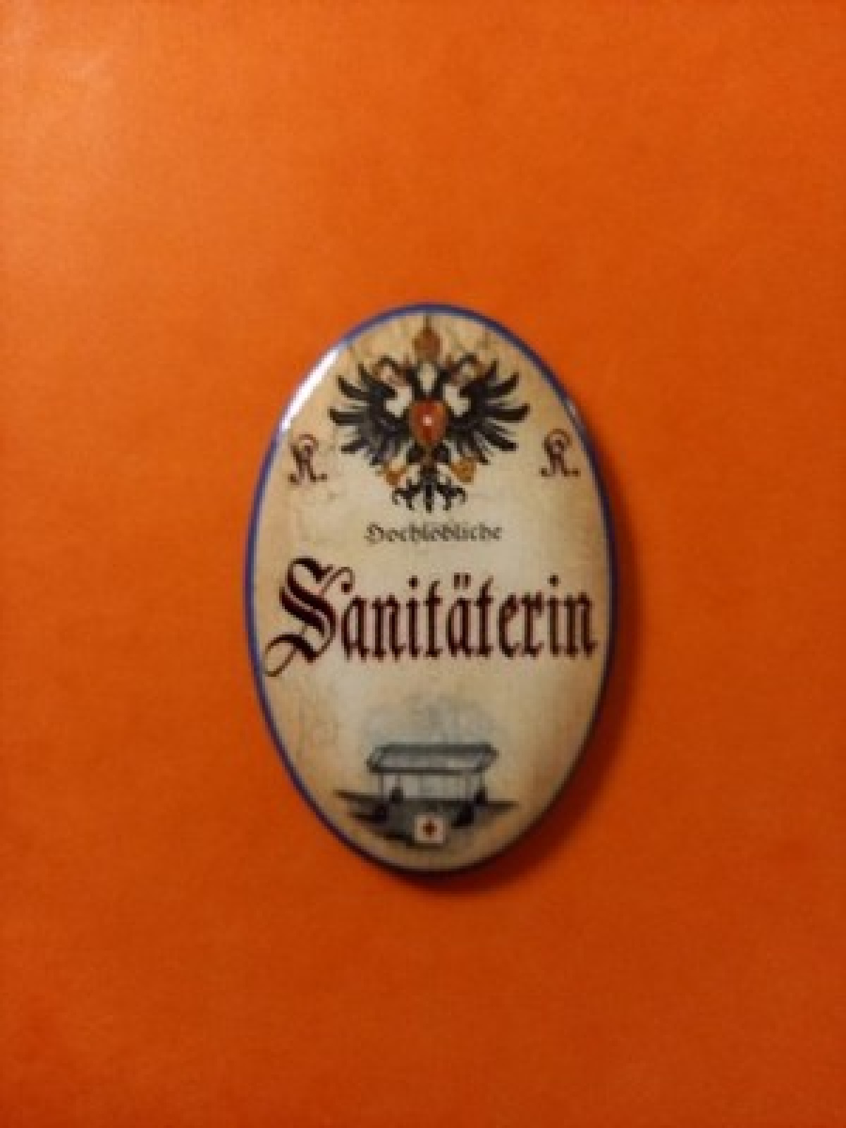 Nostalgie KuK Flaschenöffner Magnet Hochlöbliche Sanitäterin