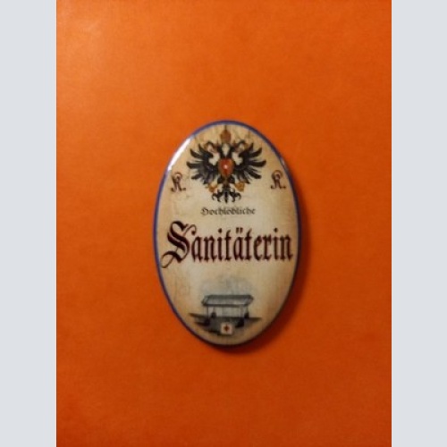 Nostalgie KuK Flaschenöffner Magnet Hochlöbliche Sanitäterin