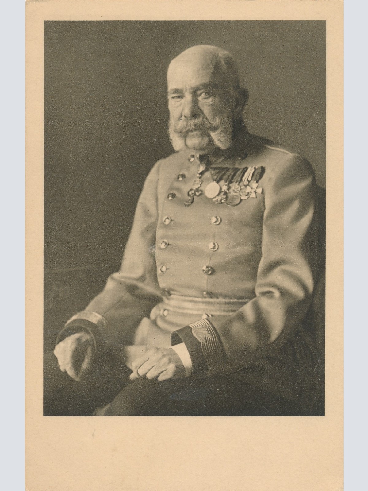 AK Militaria vom Kaiser Franz mit Orden Ansichtskarte (17073)