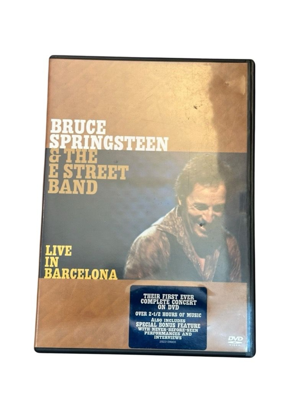 Live in Barcelona. Their first ever complete concert on DVD. (2 DVDs) Bruce Spri
