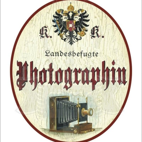 KuK Nostalgie Holzschild - Landesbefugte Photographin -Fotoapparat Fotokamera